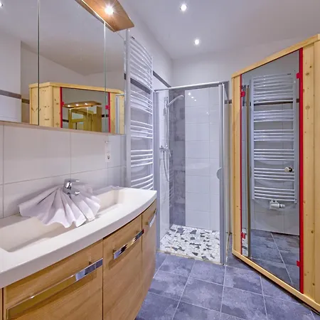 In Wildschoenau With Shared Sauna, Cleaning Included Нидерау
